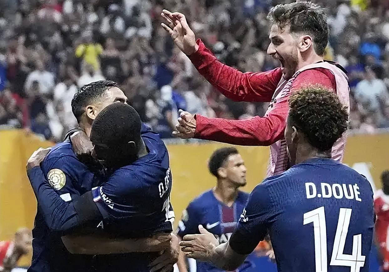 金年会app-Uzi在巴黎圣日耳曼比赛中重要助攻，表现优异引发热议！比赛高潮迭起的简单介绍