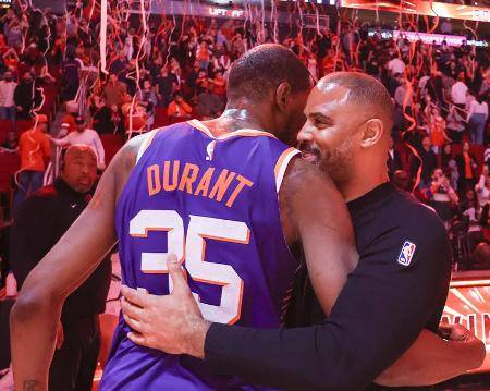 金年会app-季后赛巅峰对决！嵩山烈马队爆冷塞北风暴队，足球赛场再起波澜；关键战拿下信心(马竞夏季转会)