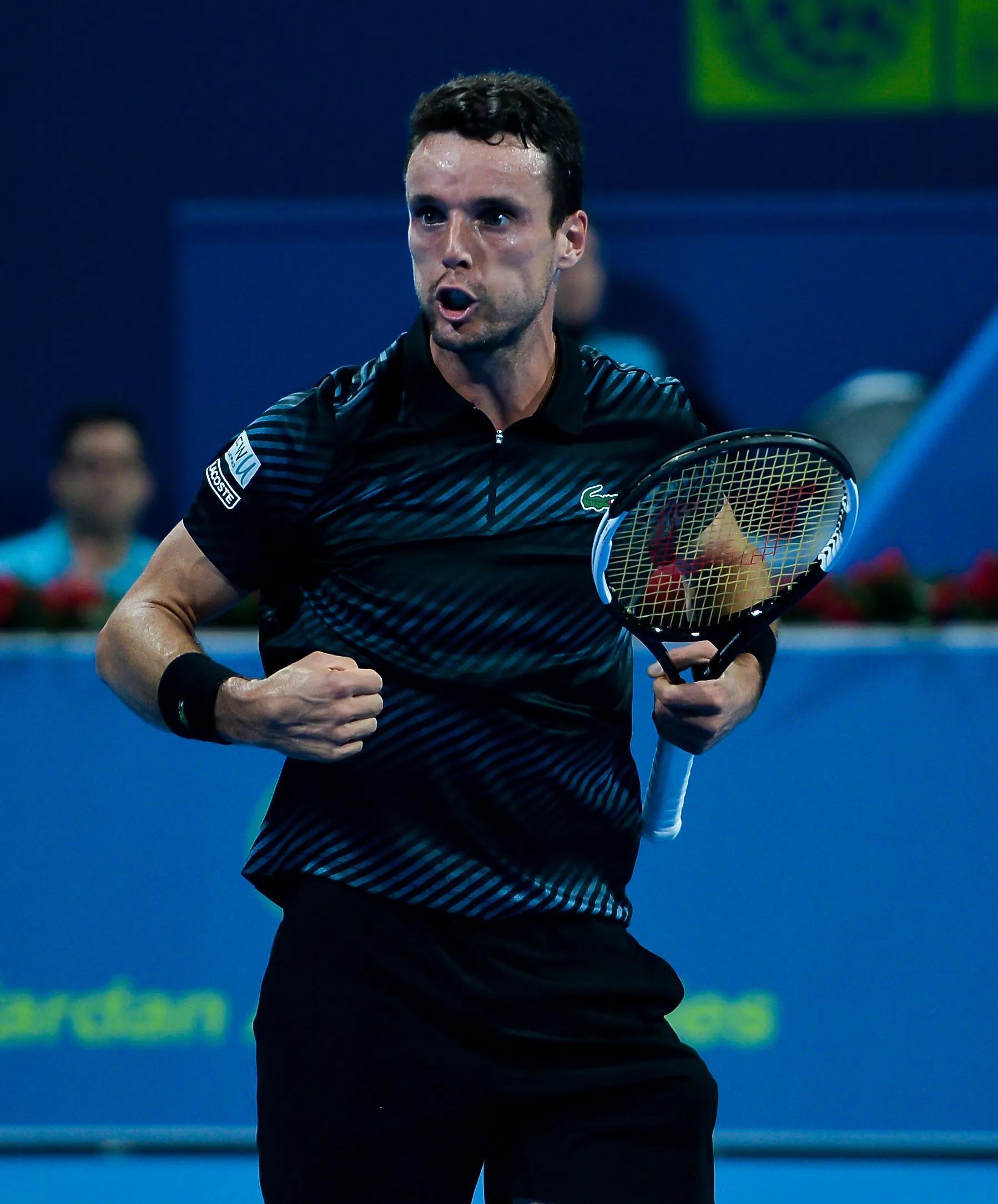 金年会app-西班牙人发布备战花絮，关键战防线松动，NBA季后赛任务艰巨，轮换策略被讨论的简单介绍