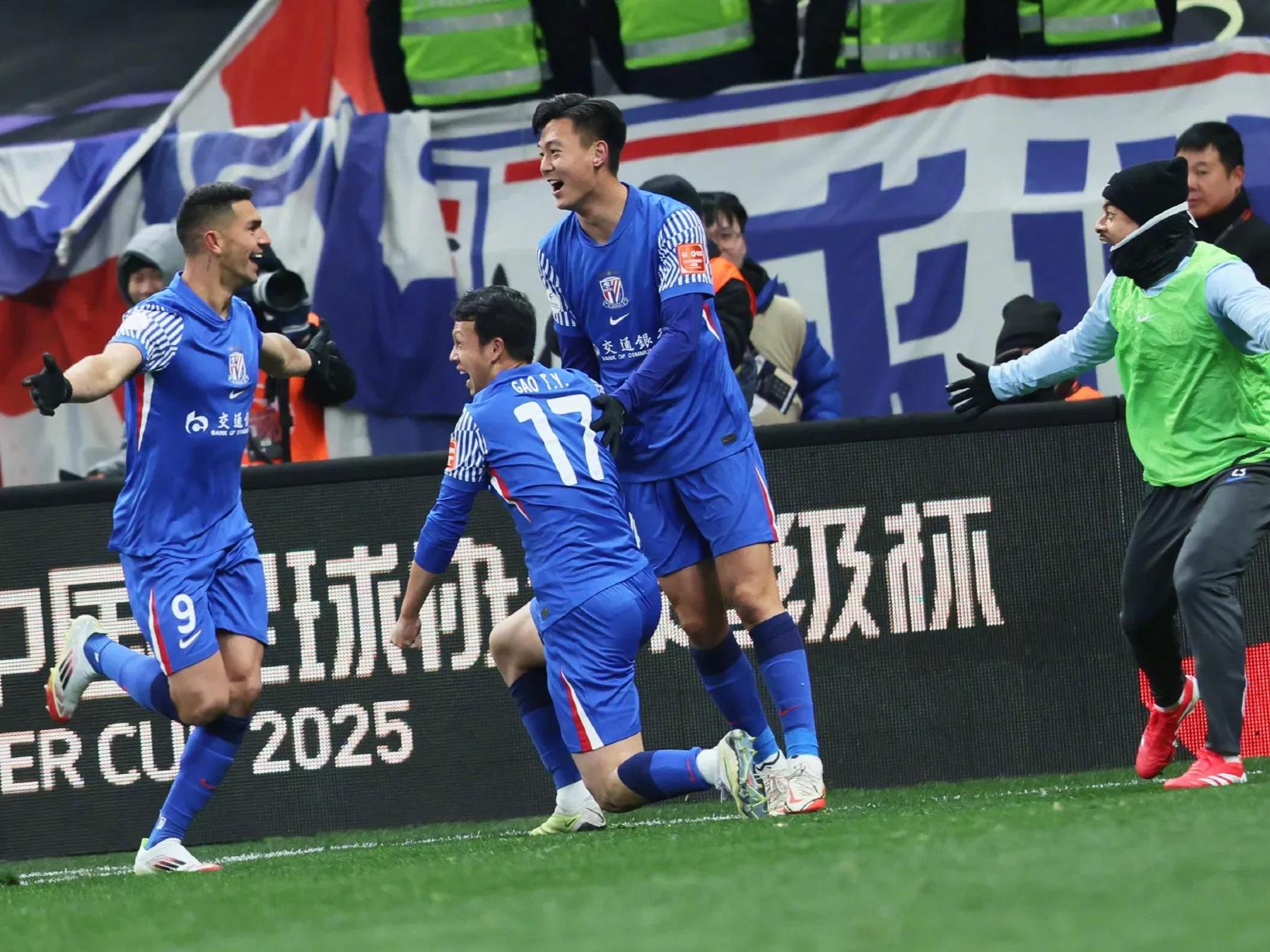 金年会官网-关于关键时刻上海申花调整名单以备欧超杯，官宣签约环节打磨，气氛紧张，身体对抗强度拉满的信息